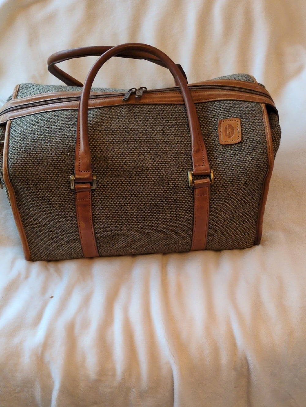 Hartmann Brown Tweed Travel Carry-on/Cosmetic Bag with Leather Trim
